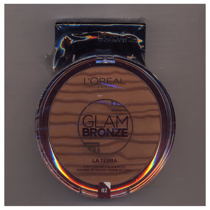 L'Oréal Kit Glam Bronze n. 2 + serviettes de sac à main lingettes L'Oréal Kit Glam Bronze n. 2 + serviettes de sac à main lingettes